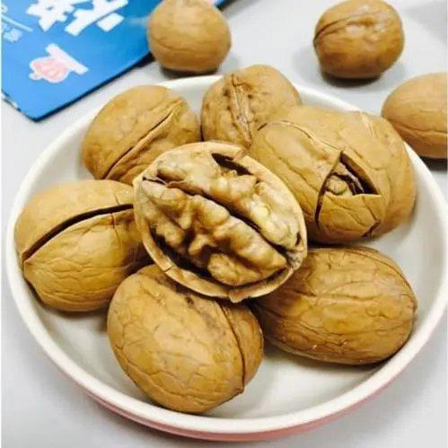 烤核桃新疆烤核桃薄皮核桃加工厂供应